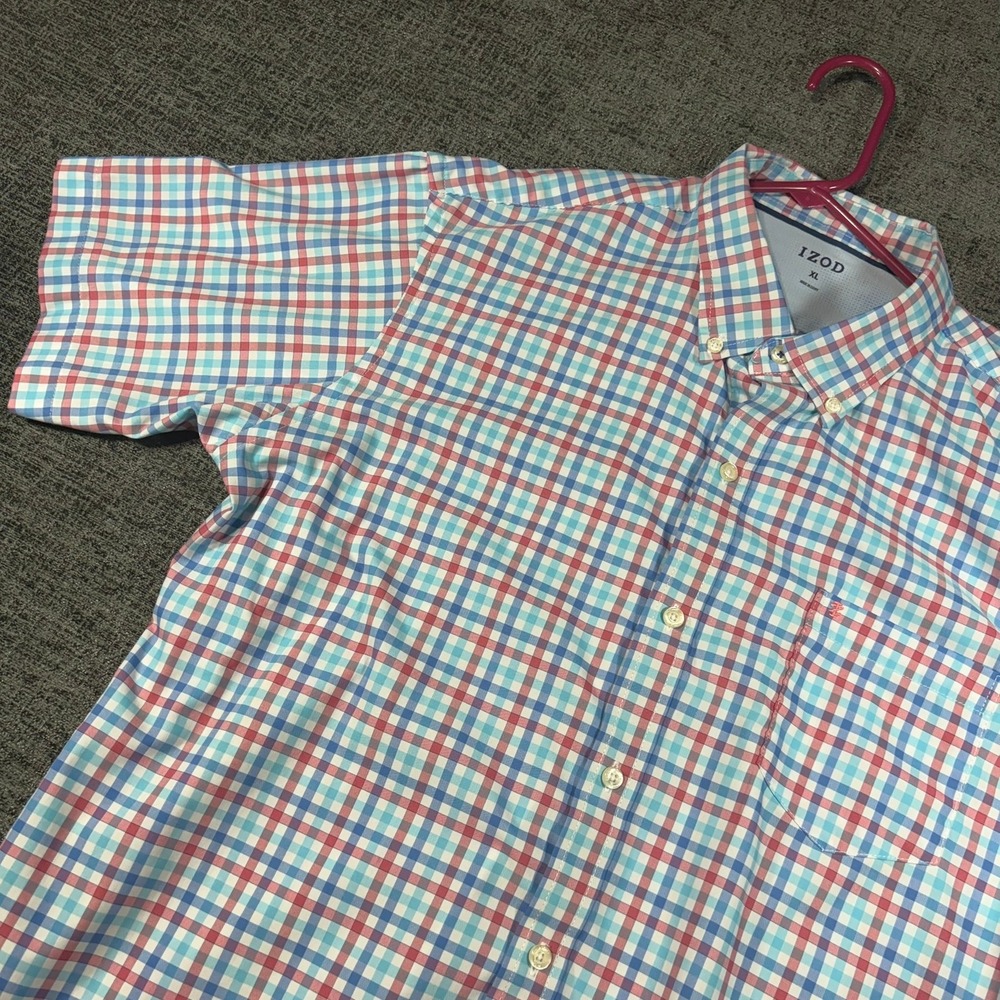IZOD Button Down Shirt XL Plaid Multi-Color Short Sleeve IZSGB69R697